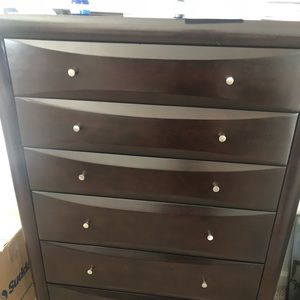 King size bed one night stand chest of drawers